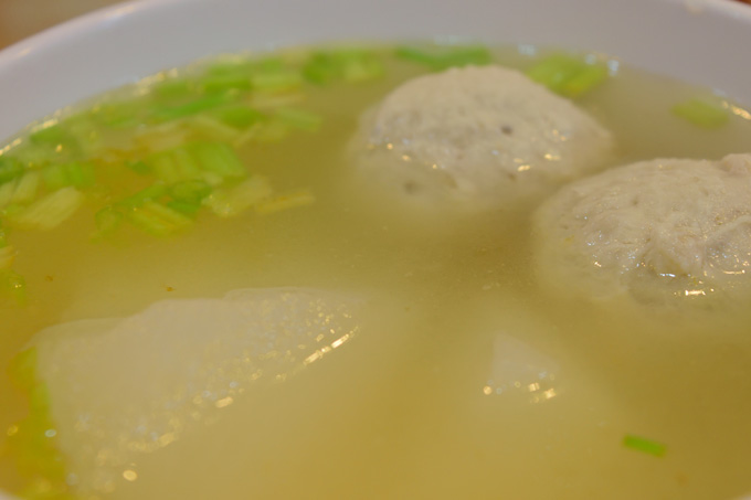 王記府城肉粽-蘿蔔魚丸湯